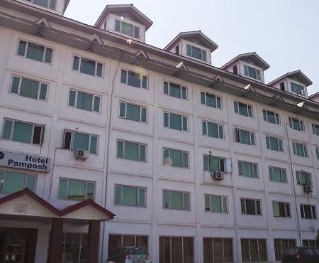Hotel Pamposh Srinagar  Ngoại thất bức ảnh
