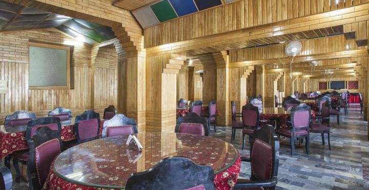 Hotel Pamposh Srinagar  Ngoại thất bức ảnh